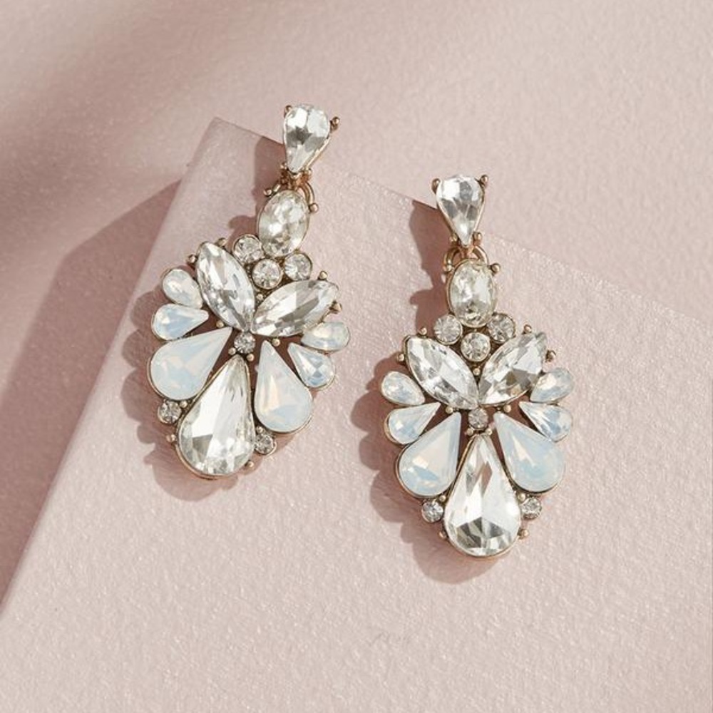 👰🏻 Olive + Piper Talula drops in gold